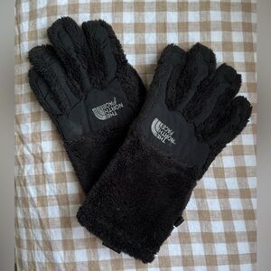 The North Face black fleece gloves